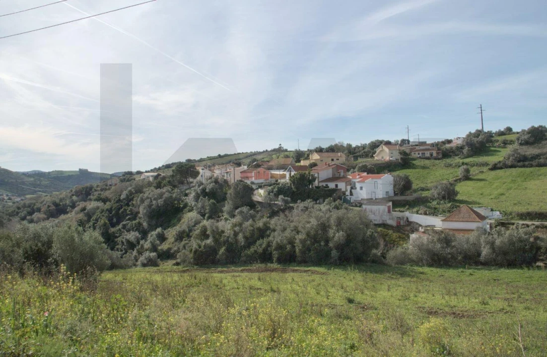 Moradia T3 para Venda em Igreja Nova e Cheleiros Foto 1