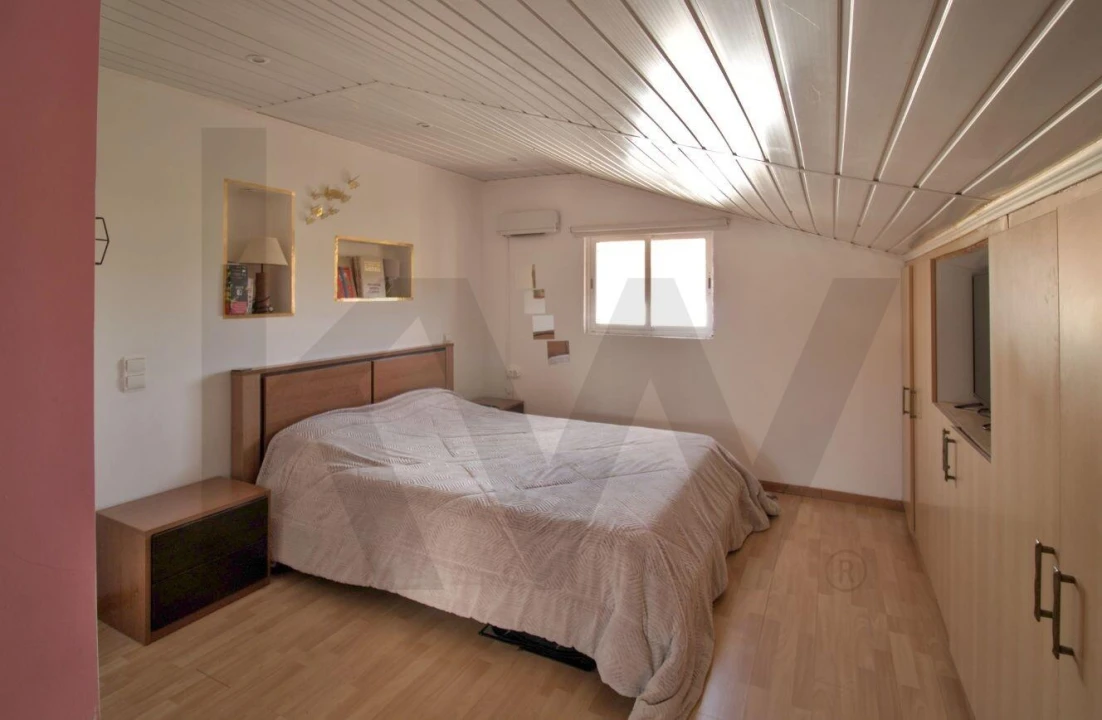 Moradia T3 para Venda em Igreja Nova e Cheleiros Foto 17