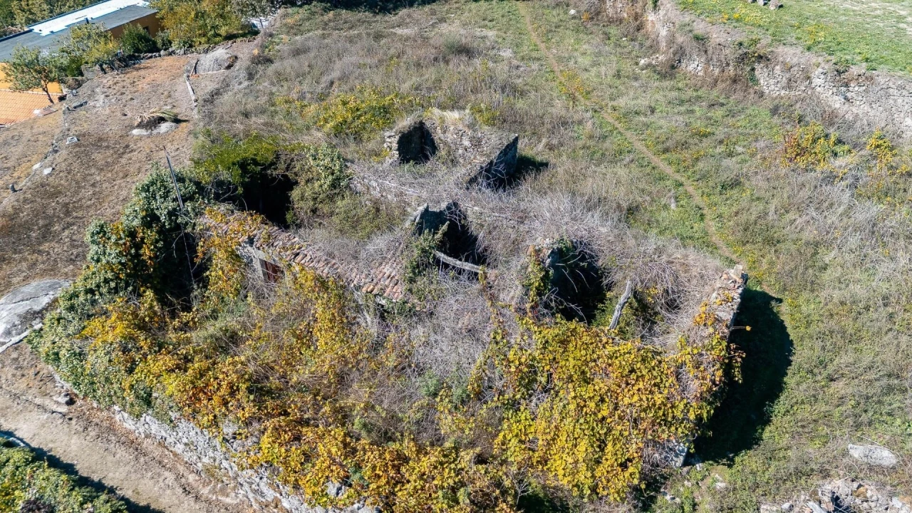 Moradia T2 para Venda em Formariz e Ferreira Foto 5