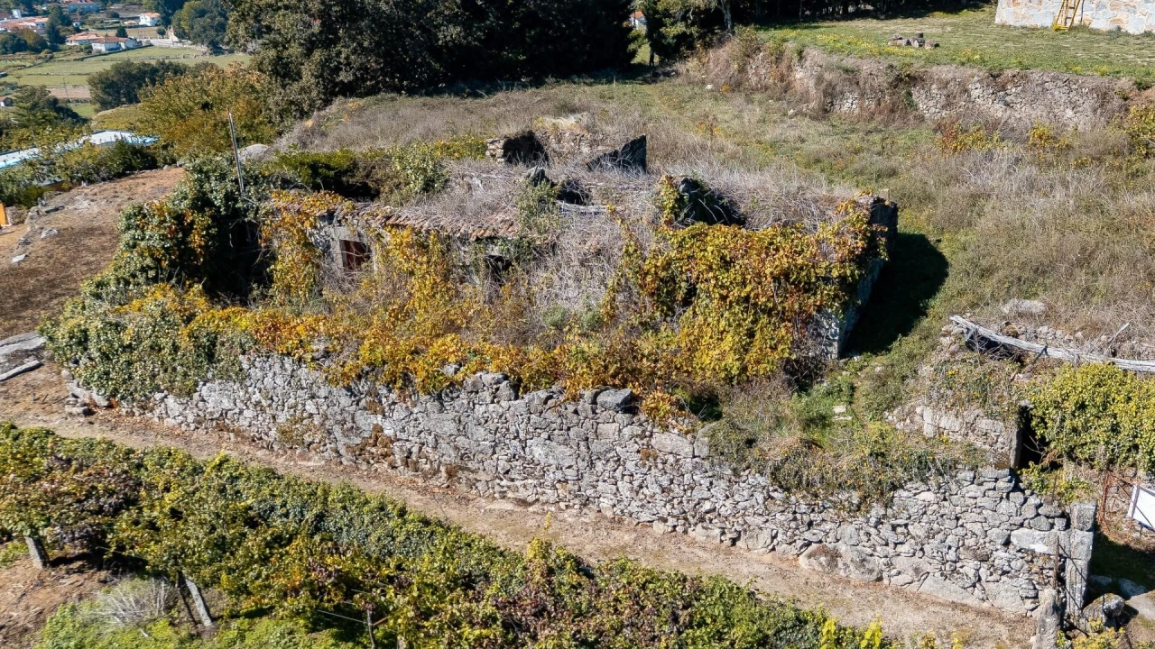 Moradia T2 para Venda em Formariz e Ferreira Foto 9