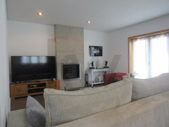 Moradia T3 para Venda em O. Azeméis, Riba-Ul, Ul, Macinhata Seixa, Madail Foto 10