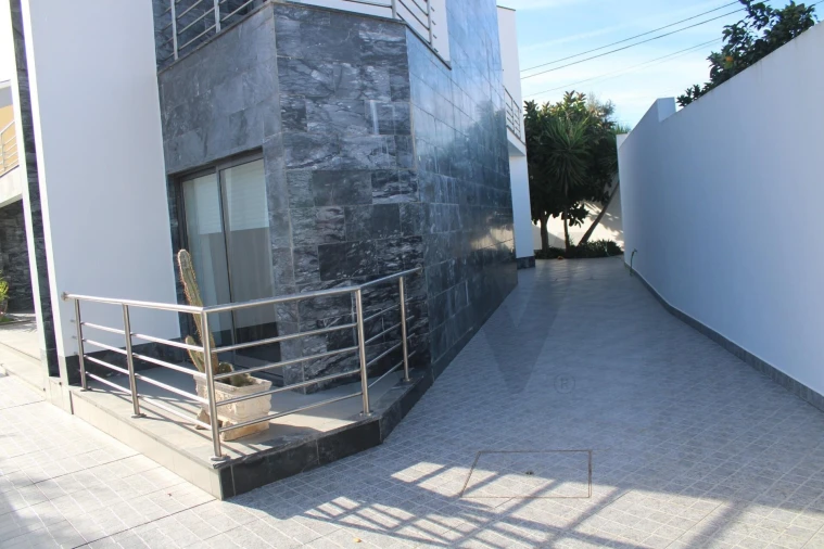 Moradia T4 para Venda em São Bento do Cortiço e Santo Estêvão Foto 9