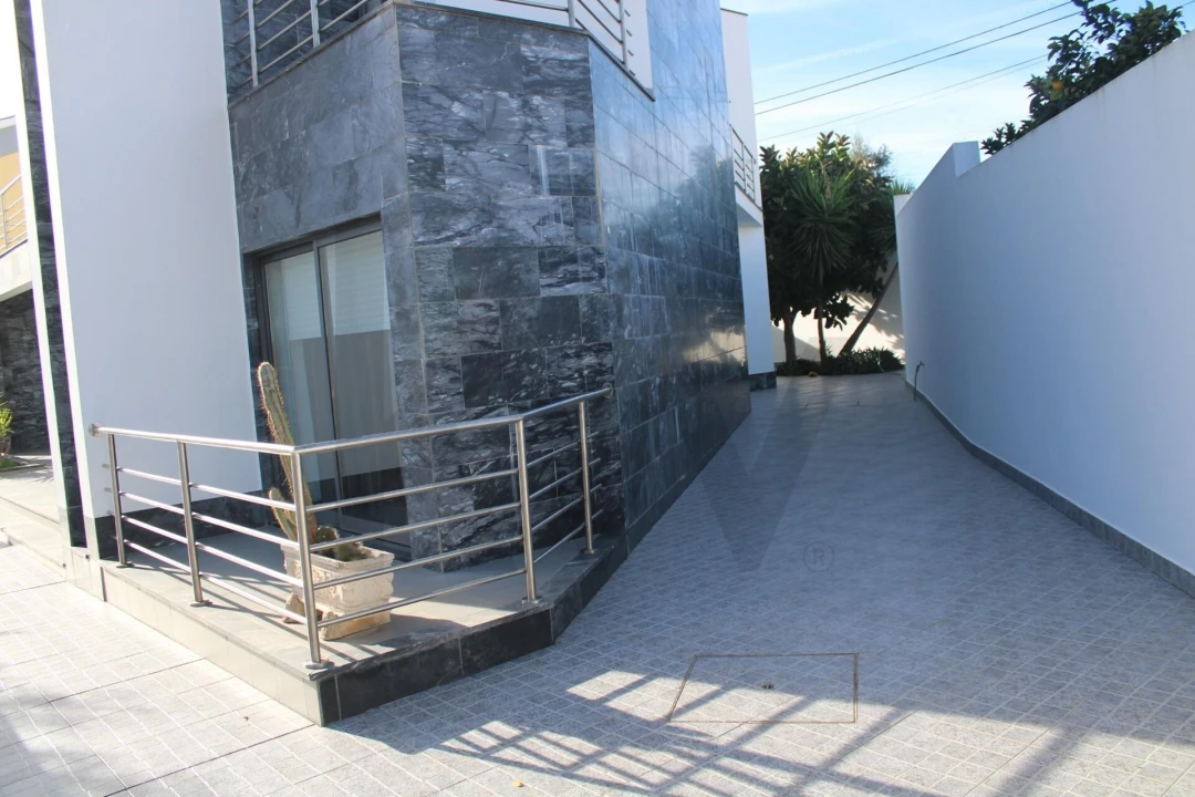 Moradia T4 para Venda em São Bento do Cortiço e Santo Estêvão Foto 9