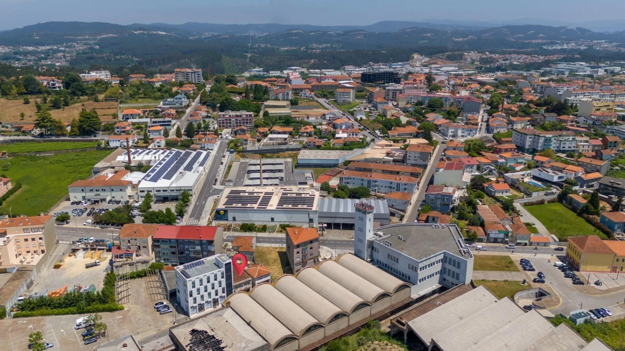 Loja para Venda em São João da Madeira Foto 46