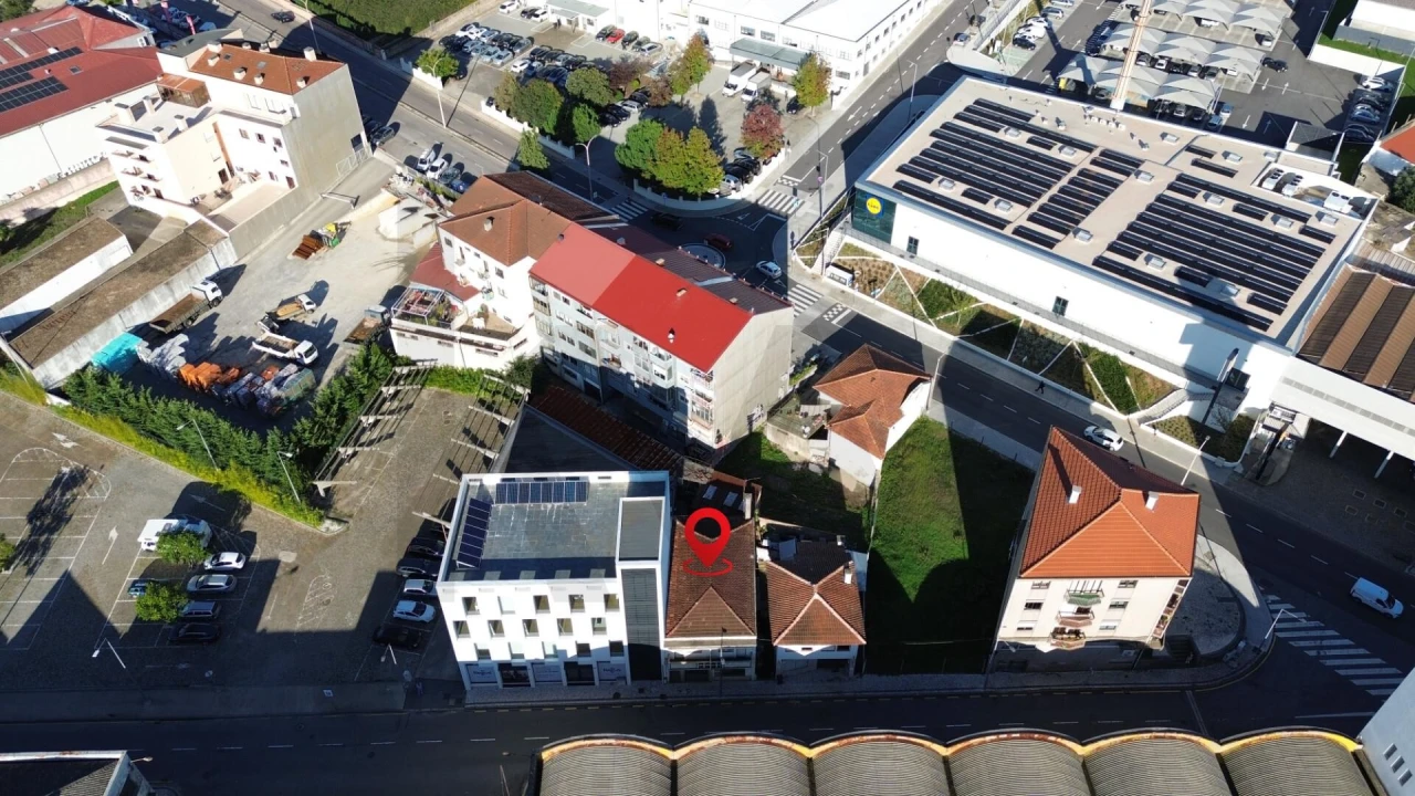 Prédio para Venda em São João da Madeira Foto 26