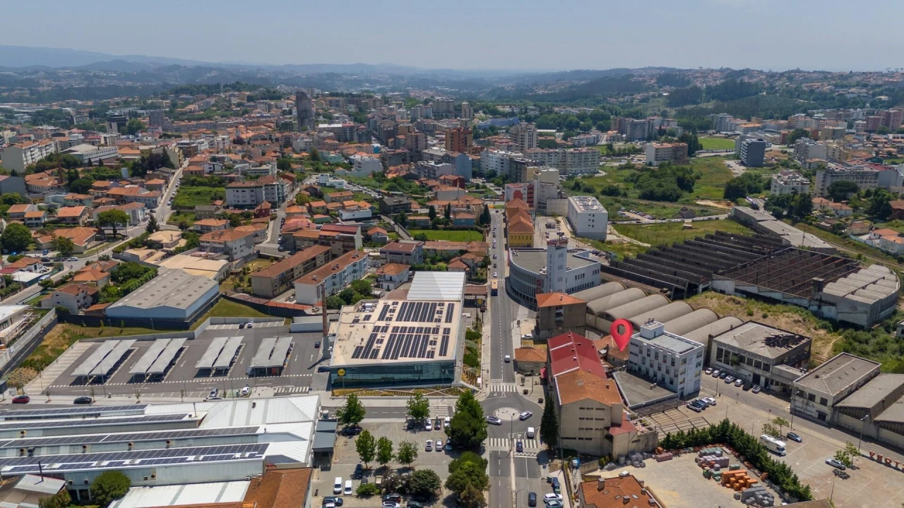 Loja para Venda em São João da Madeira Foto 51