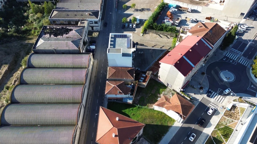 Prédio para Venda em São João da Madeira Foto 27