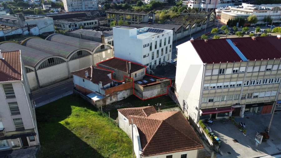 Prédio para Venda em São João da Madeira Foto 30