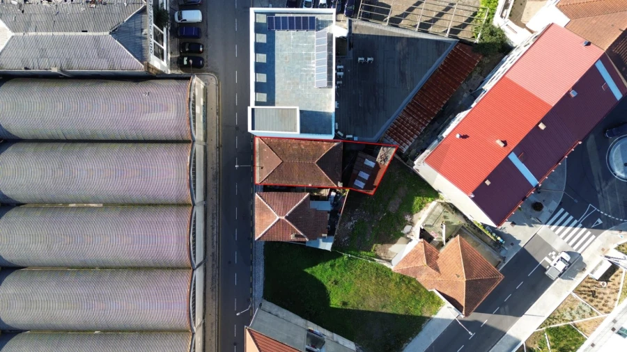 Prédio para Venda em São João da Madeira Foto 28