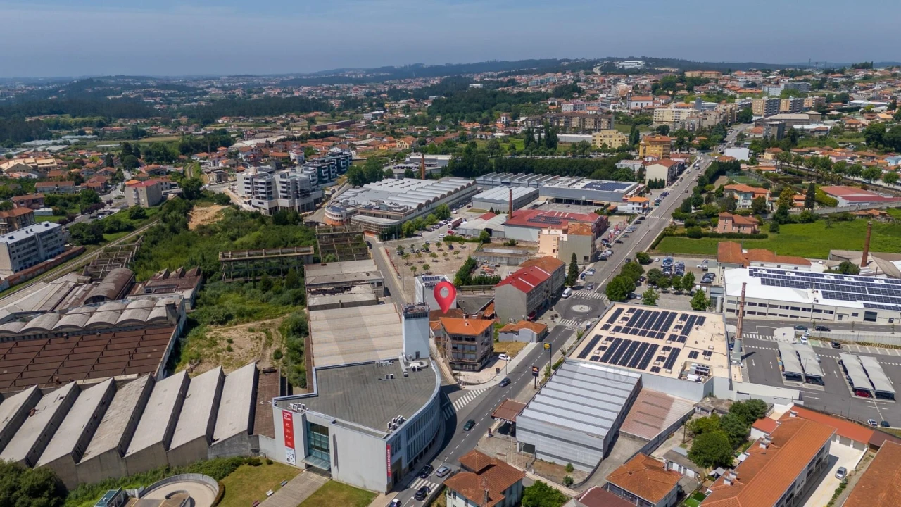 Loja para Venda em São João da Madeira Foto 65