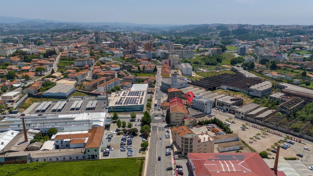 Loja para Venda em São João da Madeira Foto 52