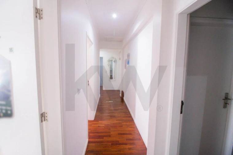 Moradia T3 para Venda em São Roque Foto 4