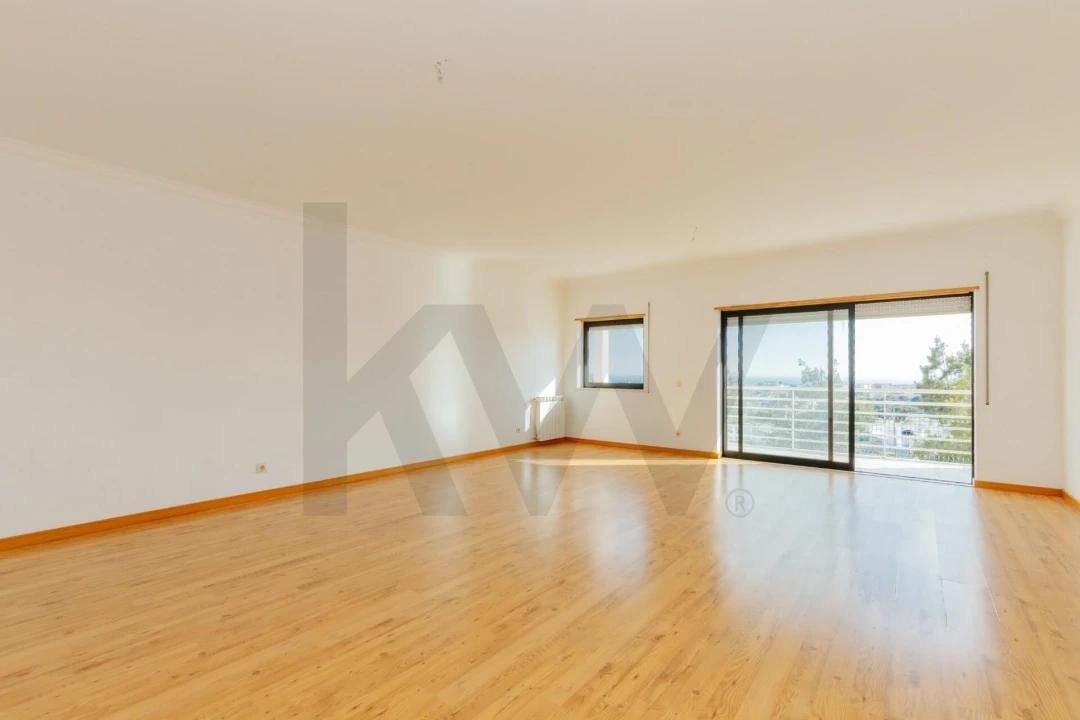Apartamento T3 para Venda em Alcabideche Foto 3
