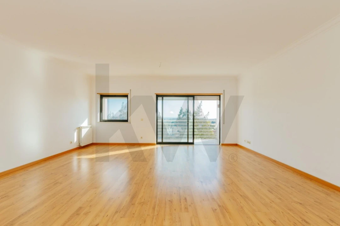 Apartamento T3 para Venda em Alcabideche Foto 2