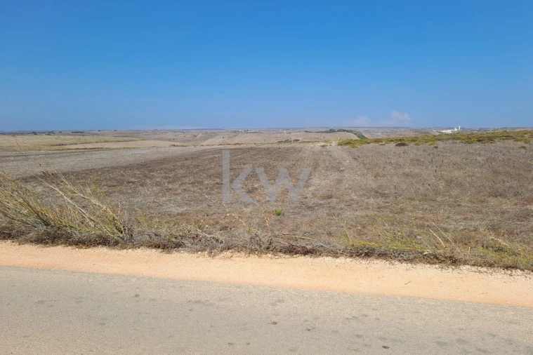 Terreno para Venda em Vila do Bispo e Raposeira Foto 2