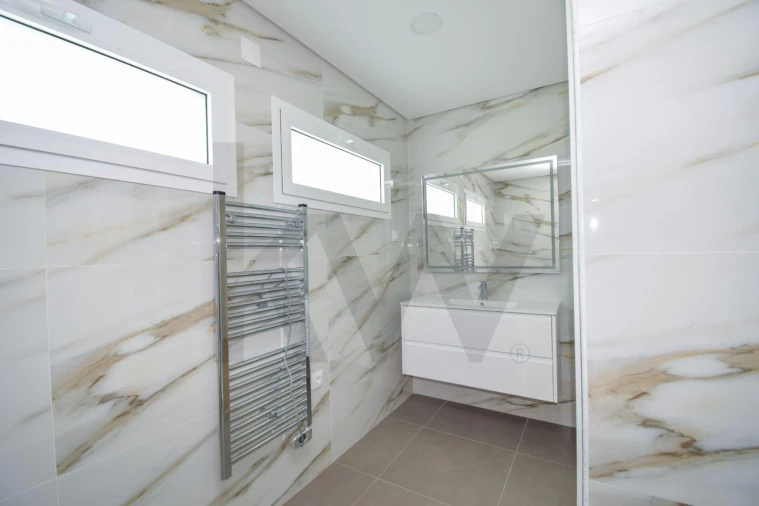 Apartamento T3 para Arrendamento em Ramada e Caneças Foto 14