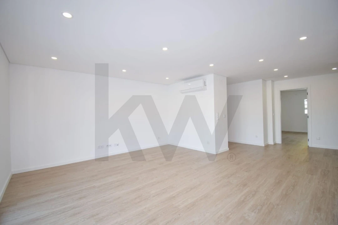 Apartamento T3 para Arrendamento em Ramada e Caneças Foto 5