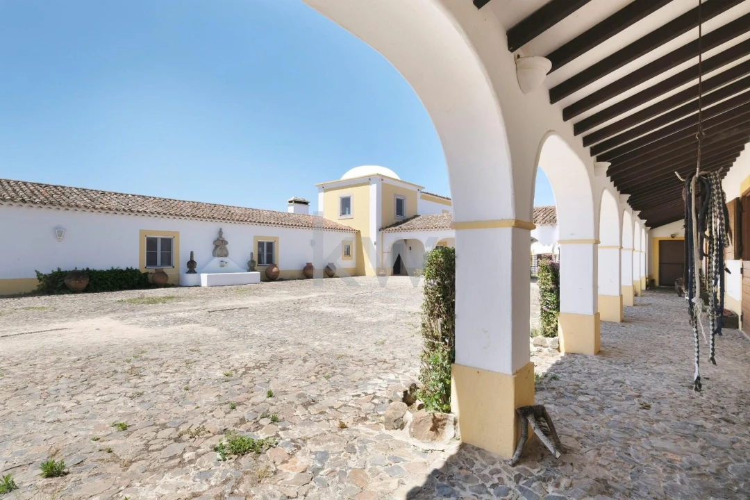 Moradia T7 para Arrendamento em Monforte Foto 74