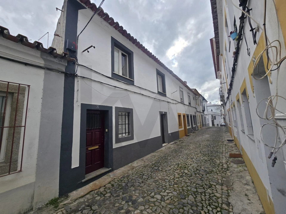Moradia T1 para Venda em Évora (São Mamede, Sé, São Pedro e Santo Antão) Foto 2