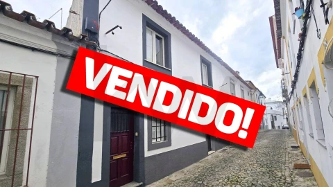 Moradia T1 para Venda em Évora (São Mamede, Sé, São Pedro e Santo Antão)