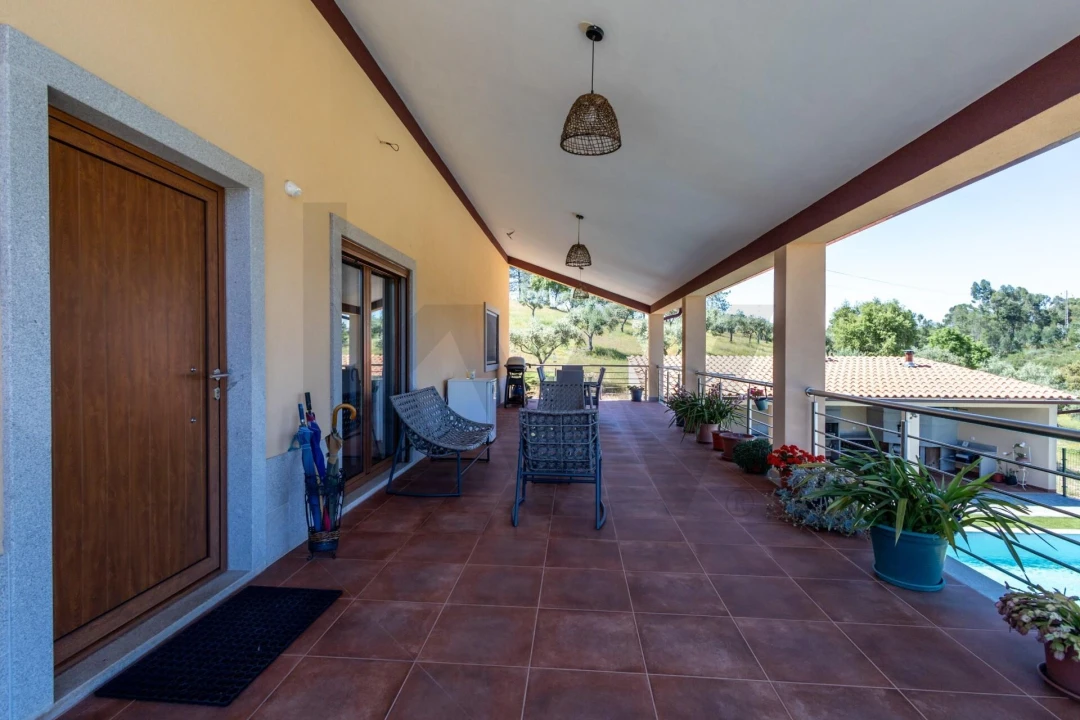 Quinta T6 para Venda em Benquerenças Foto 14