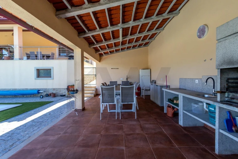 Quinta T6 para Venda em Benquerenças Foto 7