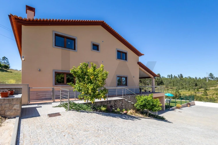 Quinta T6 para Venda em Benquerenças Foto 69