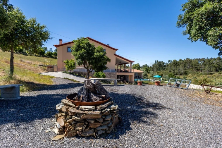 Quinta T6 para Venda em Benquerenças Foto 68