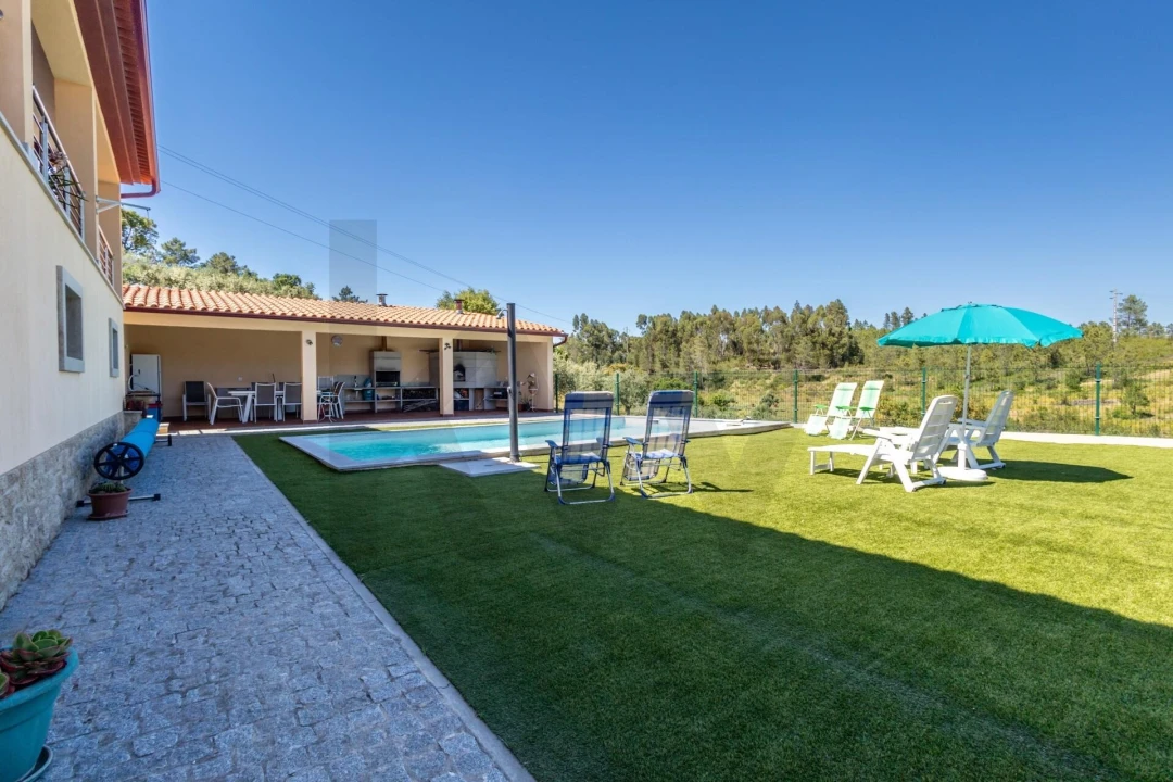 Quinta T6 para Venda em Benquerenças Foto 3