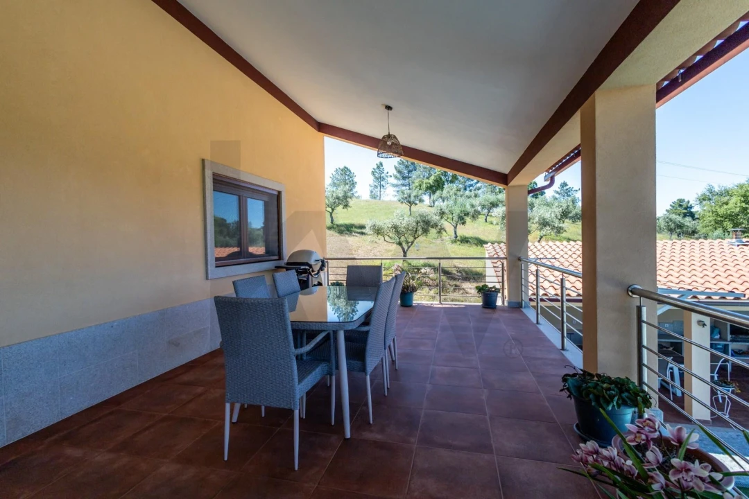 Quinta T6 para Venda em Benquerenças Foto 18