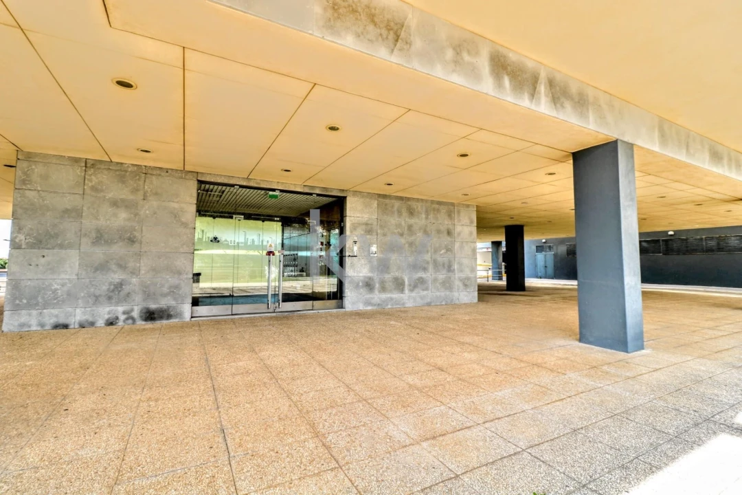 Escritório para Arrendamento em Porto Salvo Foto 6