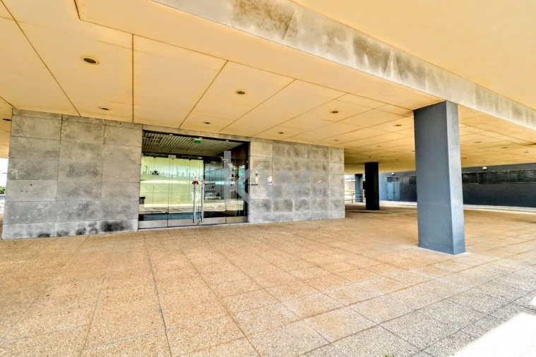 Escritório para Arrendamento em Porto Salvo Foto 6