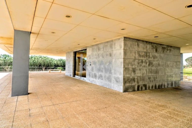 Escritório para Arrendamento em Porto Salvo Foto 5