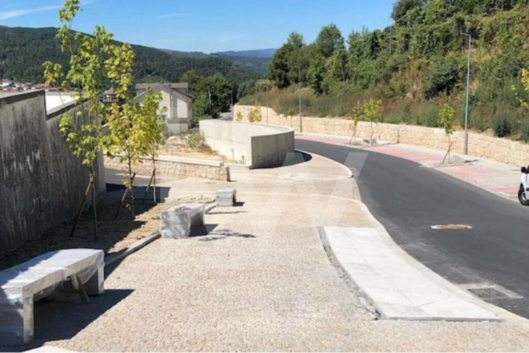 Terreno para Venda em Cerva e Limões Foto 4