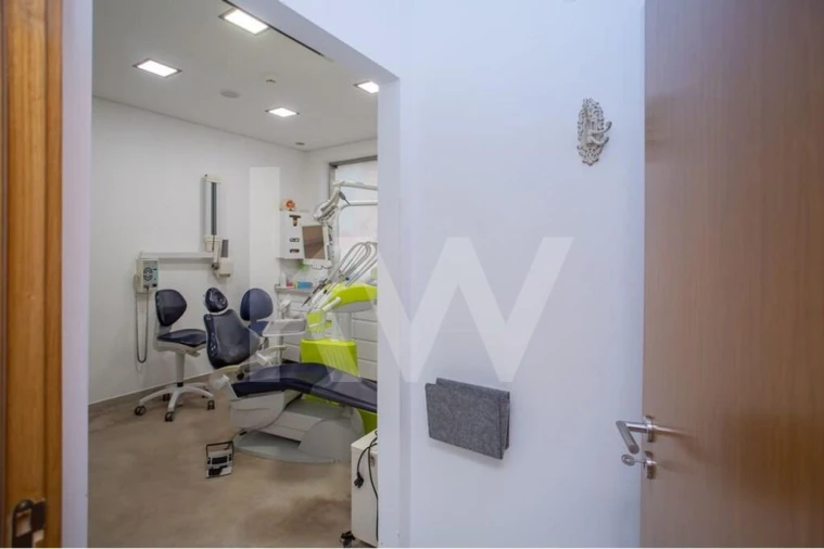 Loja para Venda em Oeiras e São Julião da Barra, Paço de Arcos e Caxias Foto 2