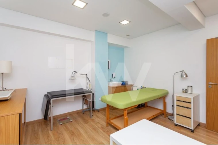 Loja para Venda em Oeiras e São Julião da Barra, Paço de Arcos e Caxias Foto 16