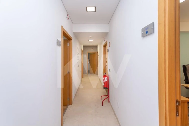 Loja para Venda em Oeiras e São Julião da Barra, Paço de Arcos e Caxias Foto 21