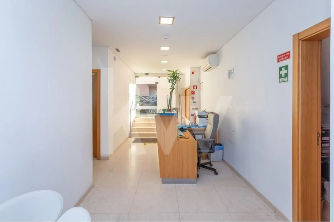 Loja para Venda em Oeiras e São Julião da Barra, Paço de Arcos e Caxias Foto 25