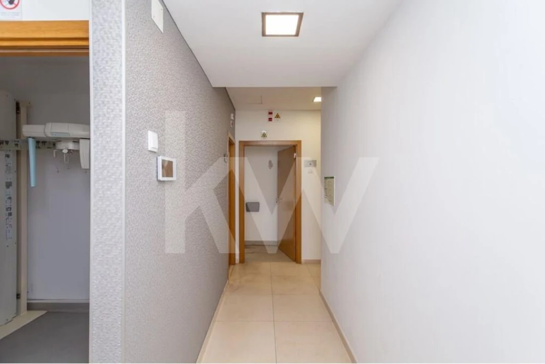 Loja para Venda em Oeiras e São Julião da Barra, Paço de Arcos e Caxias Foto 13