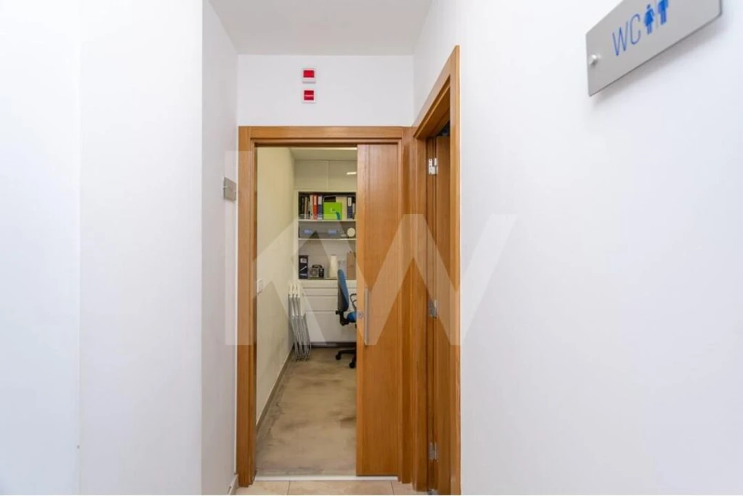 Loja para Venda em Oeiras e São Julião da Barra, Paço de Arcos e Caxias Foto 6