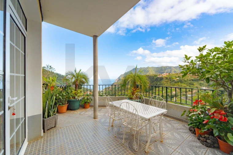 Moradia T3 para Venda em Porto da Cruz Foto 5