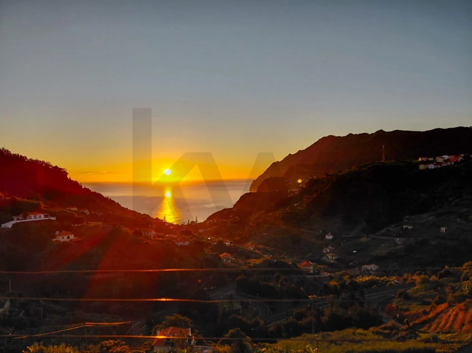 Moradia T3 para Venda em Porto da Cruz Foto 2