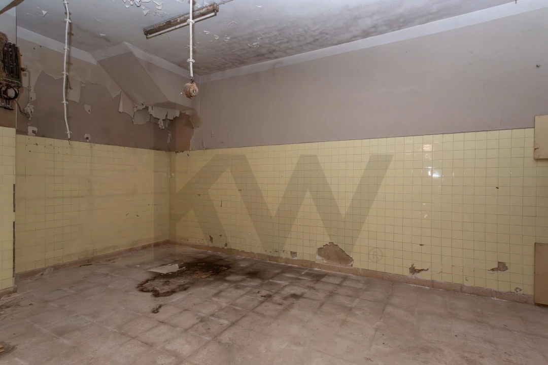 Armazém para Venda em Arroios Foto 12