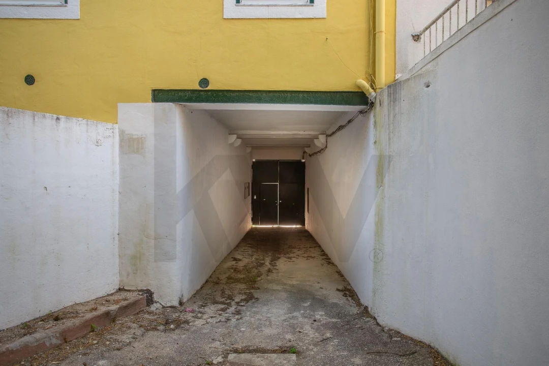 Armazém para Venda em Arroios Foto 14