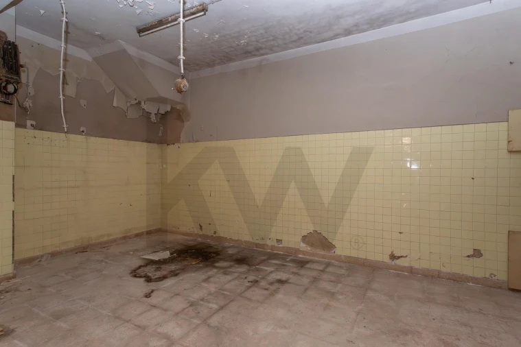 Armazém para Venda em Arroios Foto 12