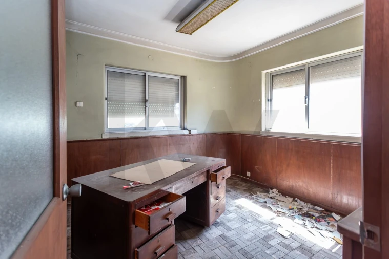 Armazém para Venda em Arroios Foto 27