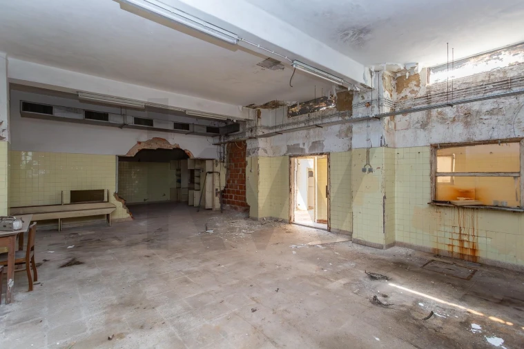 Armazém para Venda em Arroios Foto 16