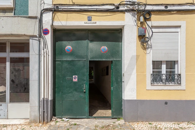 Armazém para Venda em Arroios Foto 39