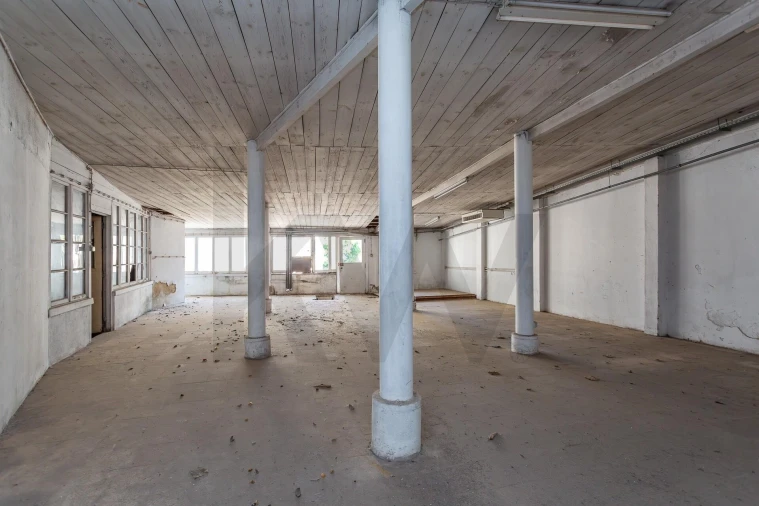 Armazém para Venda em Arroios Foto 15