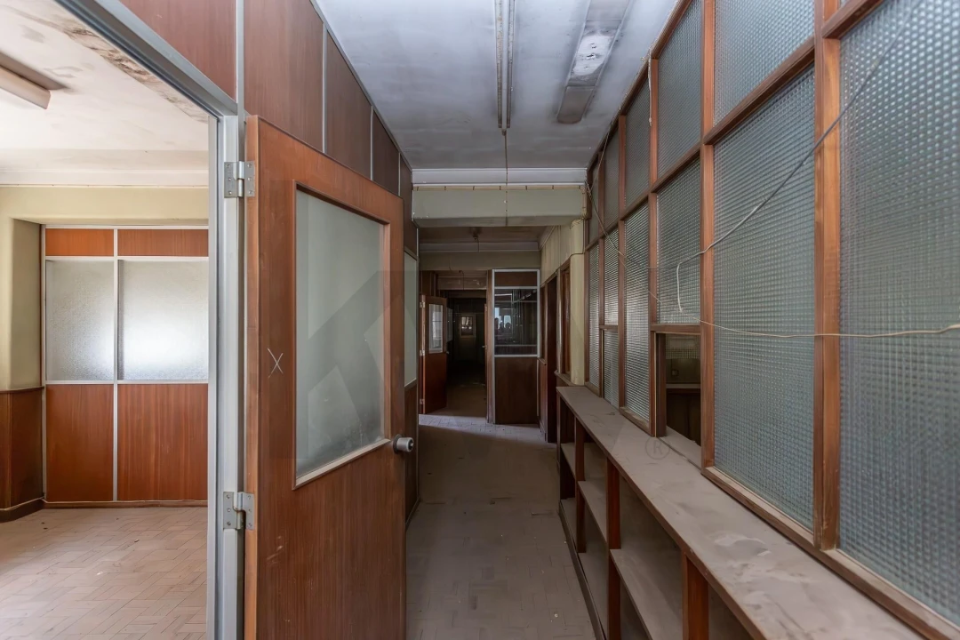 Armazém para Venda em Arroios Foto 30